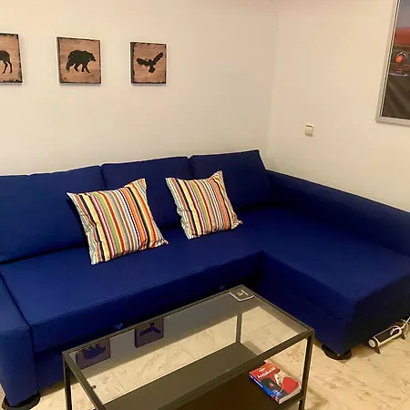 Great Location In Old Town Apartment
